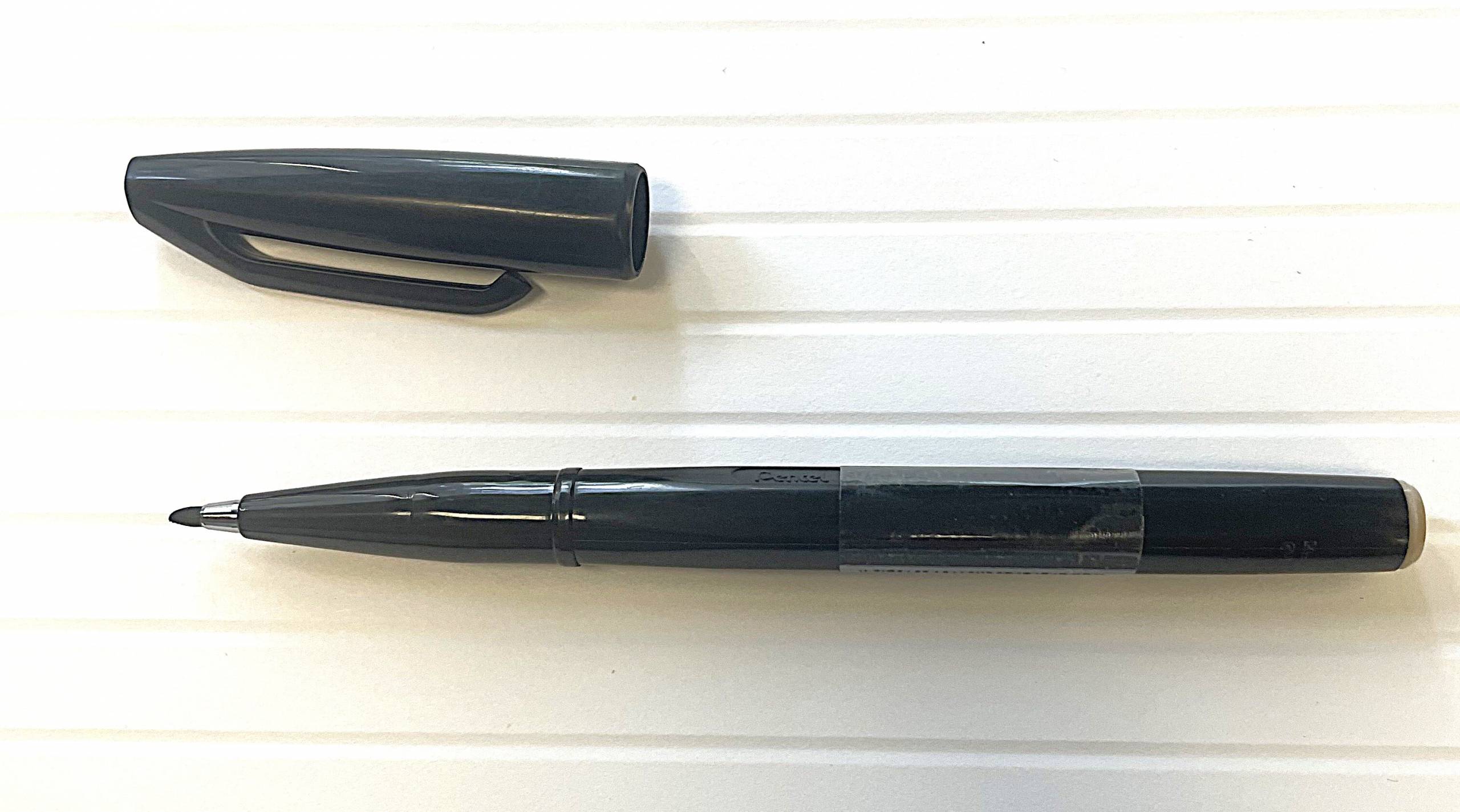 Sign Pen, pen with thick felt tip, doesn't bleed through