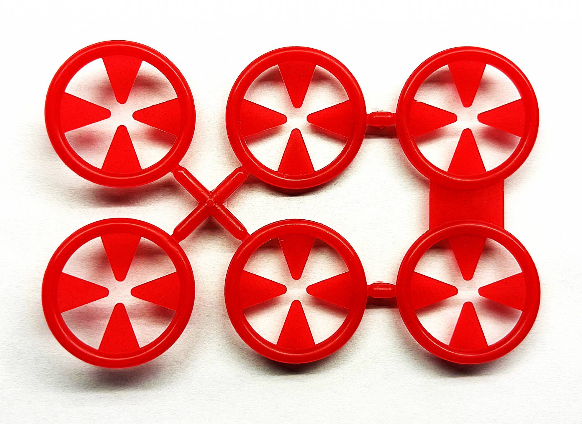 Set of 6 flexible plastic rings that grip socks to keep them sorted